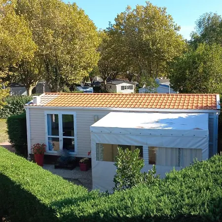 Mobil-home Recent A 20m De La Plage Avec Clim, Tv Et Equipement Complet - 2 Ch, 2 Sdb, Pour 4 Pers. - Fr-1-709-61 Casa vacanze