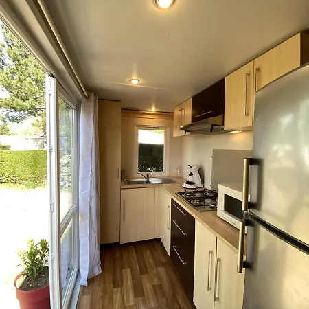 Mobil-home Recent A 20m De La Plage Avec Clim, Tv Et Equipement Complet - 2 Ch, 2 Sdb, Pour 4 Pers. - Fr-1-709-61 Casa vacanze Fouras