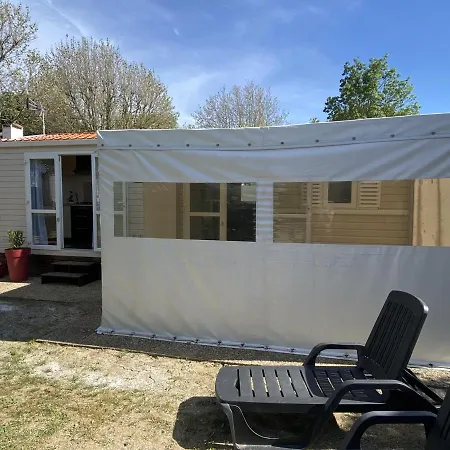 Casa vacanze Mobil-home Recent A 20m De La Plage Avec Clim, Tv Et Equipement Complet - 2 Ch, 2 Sdb, Pour 4 Pers. - Fr-1-709-61