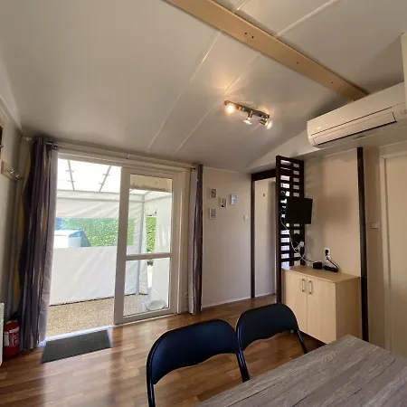 Mobil-home Recent A 20m De La Plage Avec Clim, Tv Et Equipement Complet - 2 Ch, 2 Sdb, Pour 4 Pers. - Fr-1-709-61 Casa vacanze